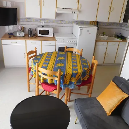 Vakantiehuis Maison Vendeenne Avec Piscine Privee, Proche Plage, 5 Personnes