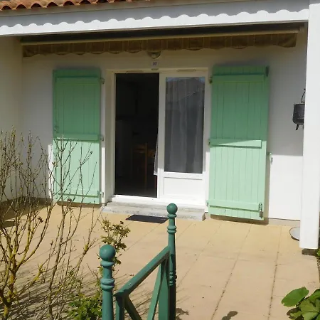 Vakantiehuis Maison Vendeenne Avec Piscine Privee, Proche Plage, 5 Personnes *