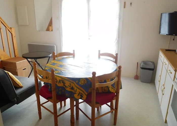 Maison Vendéenne Avec Piscine Privée, Proche Plage, 5 Personnes - Fr-1-476-191 * La Faute-sur-Mer