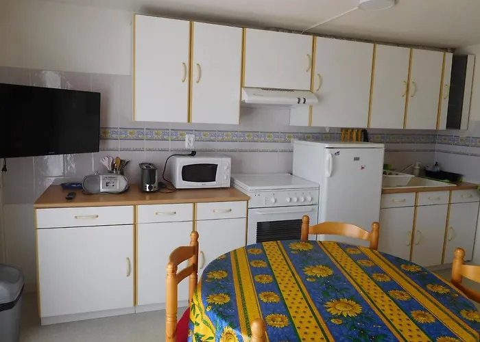 Maison Vendéenne Avec Piscine Privée, Proche Plage, 5 Personnes - Fr-1-476-191